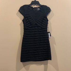 🆕Adrianna Papell little black dress